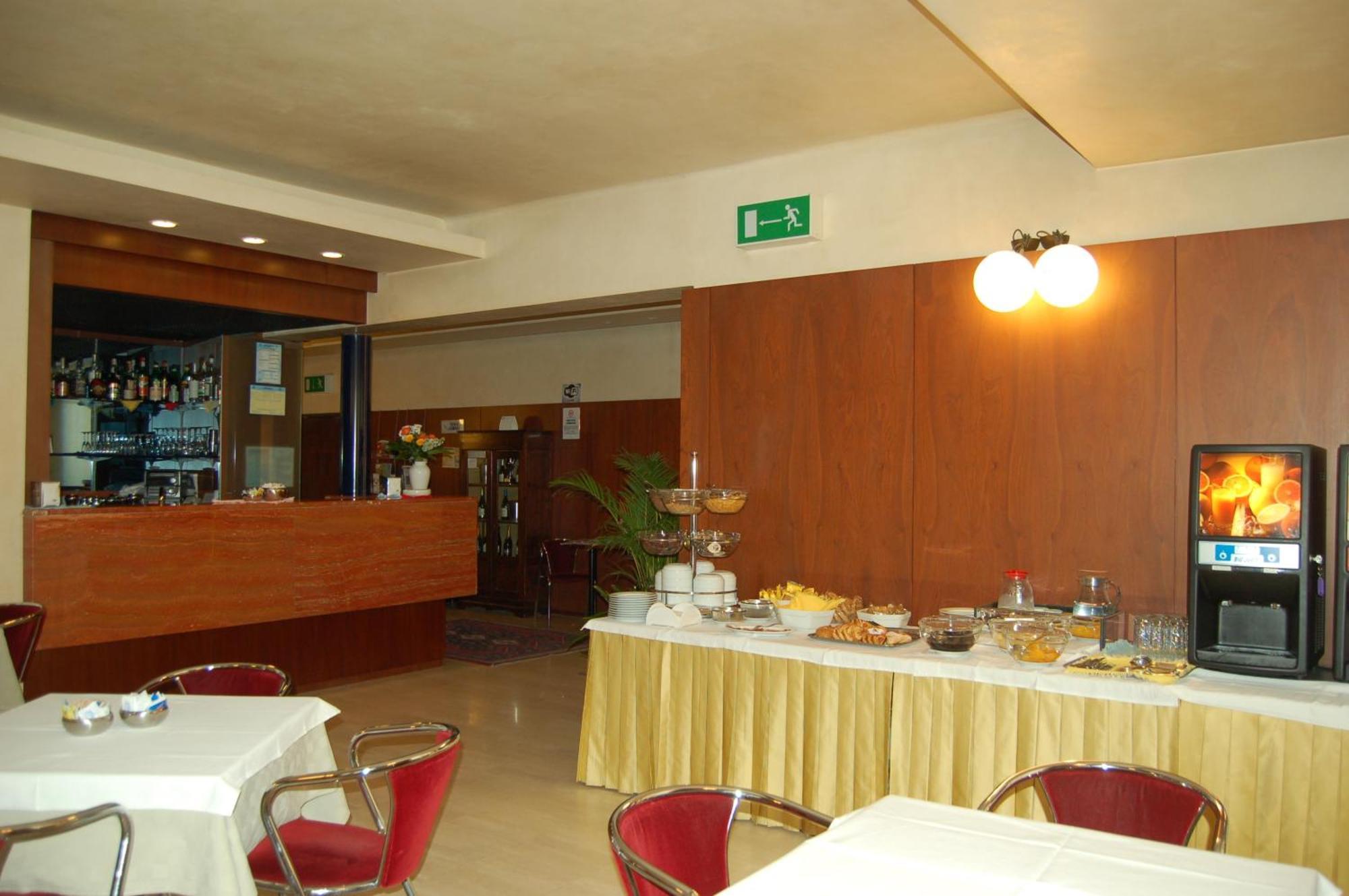 Hotel Mariani Iesi Exterior foto