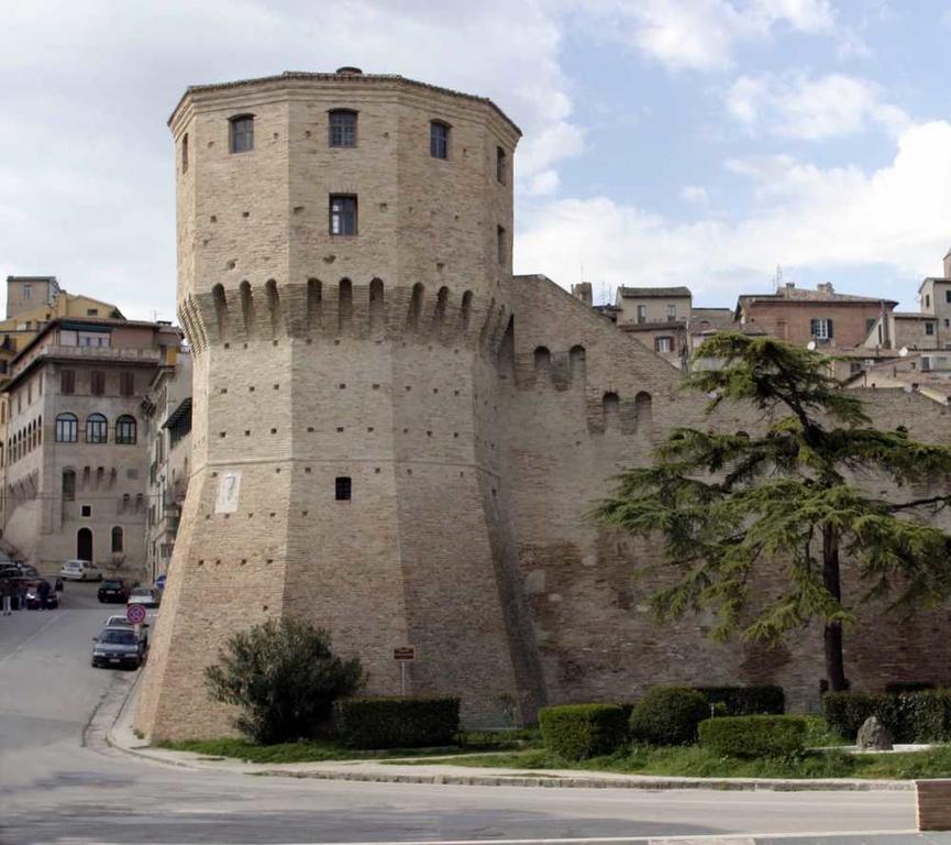 Hotel Mariani Iesi Exterior foto